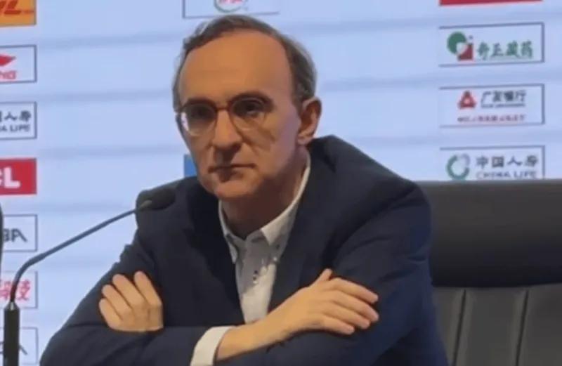 九游游戏平台-胜江苏发布会！乌戈强调打出了风格、点出重组，莫兰德赞乌戈能力